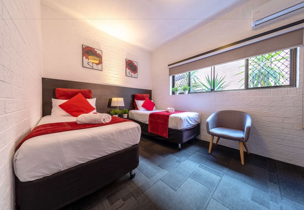 Budget Twin Room, Shared Bathroom