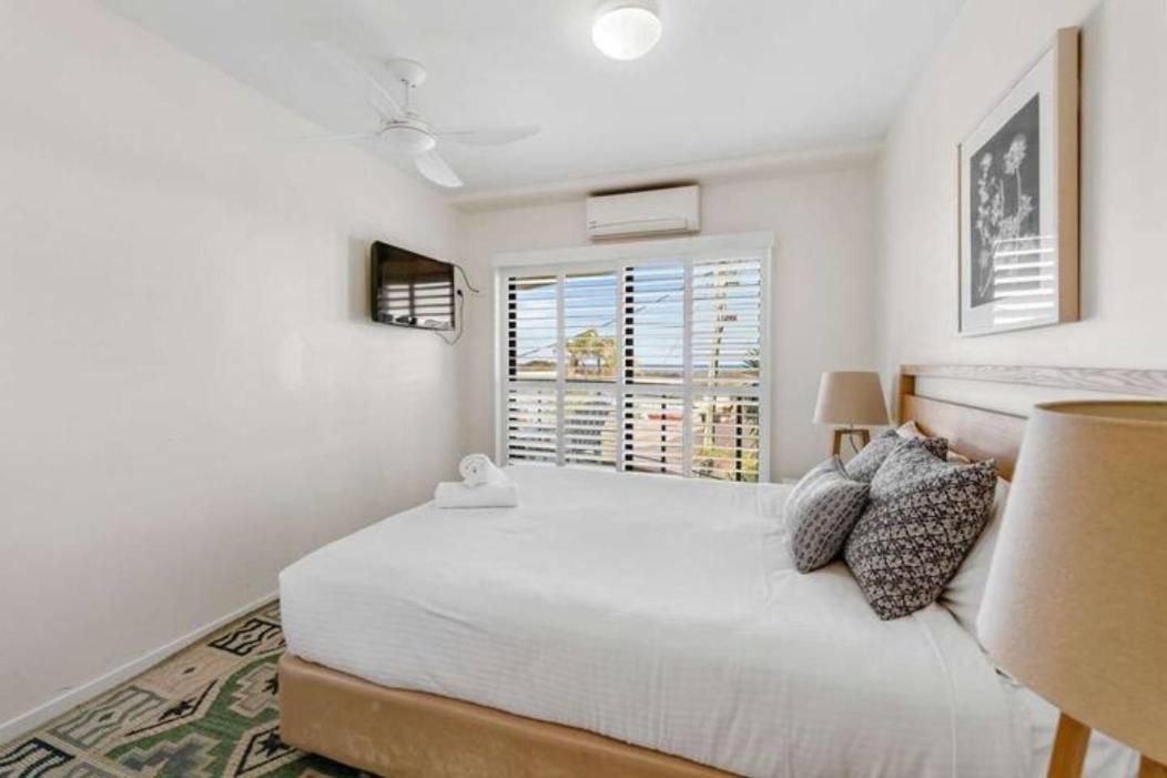 2 Brm Ocean Facing 1st Floor Apt