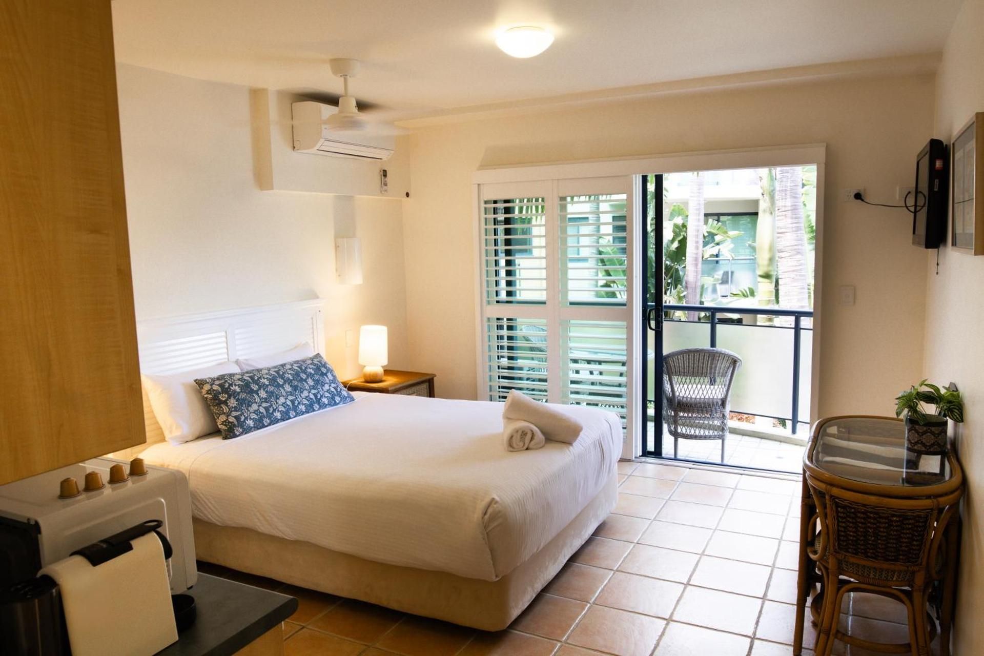 INT 2 bedroom Ocean View 1st floor, Apt 14