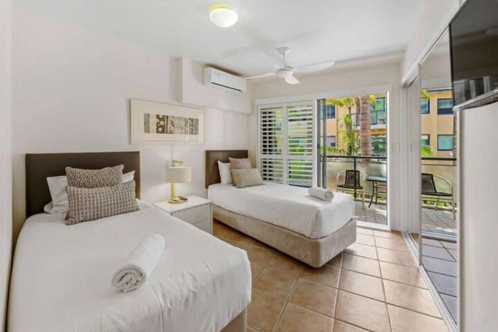 INT 3 Brm Ocean facing 1st Floor Apt