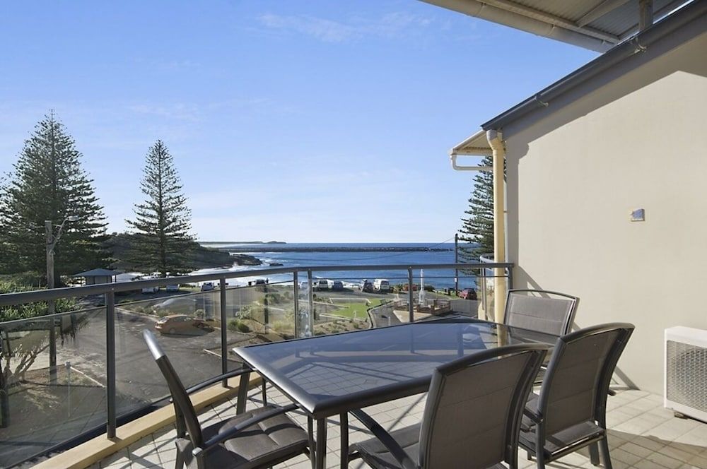 INT 2 Brm Ocean View top Floor Apt