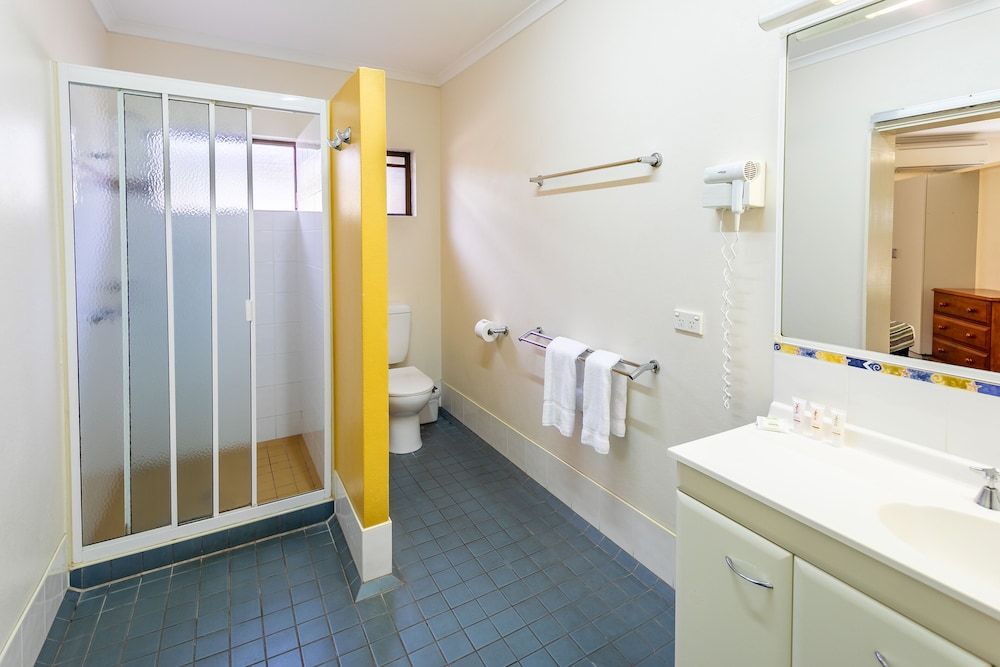 Cairns Coconut Holiday Resort Holiday Unit 1 Bedroom 3