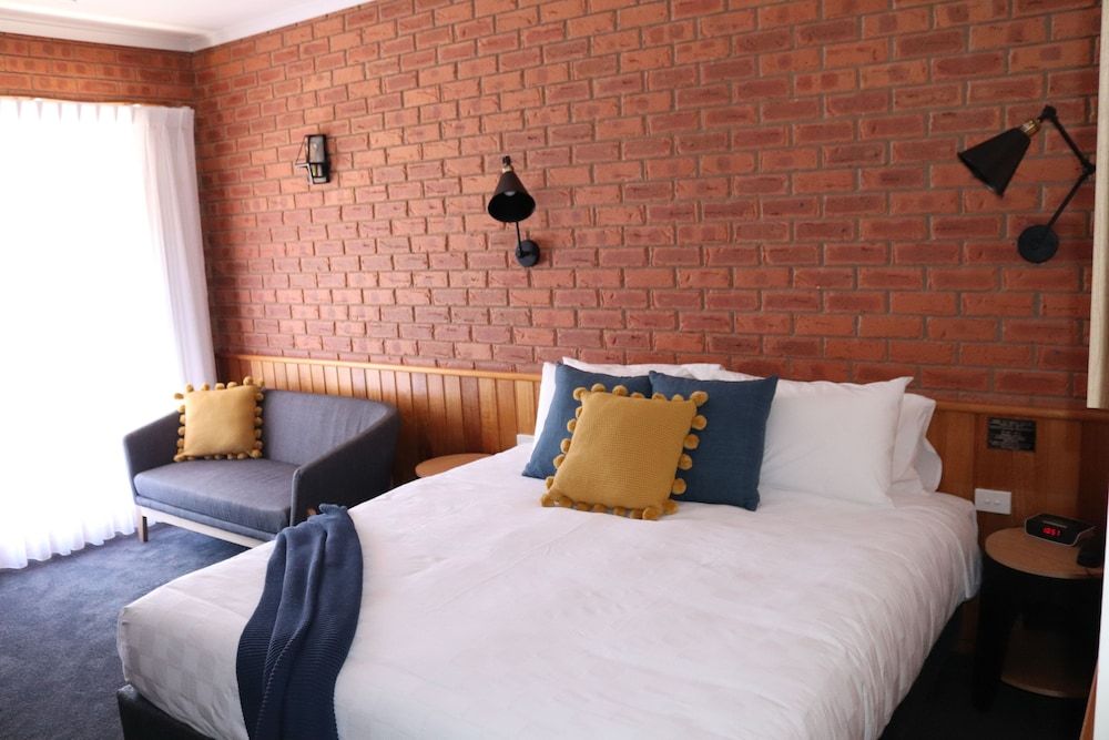 Golden River Motor Inn