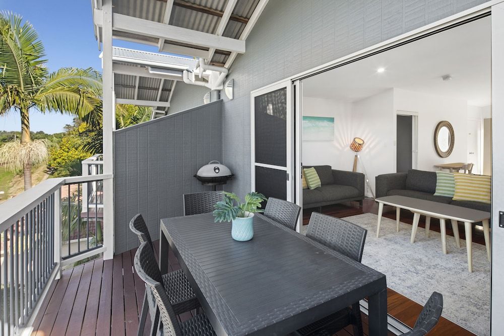 The Observatory Self Contained Apartments 2 Bedroom Townhouse, 2 Bathroom, Garage 3