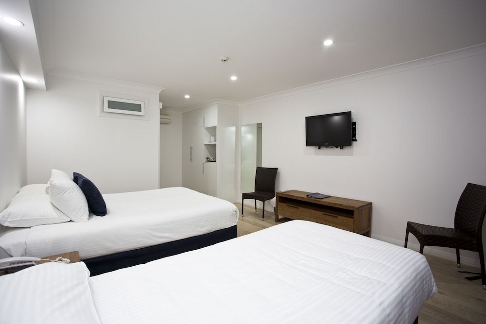 Standard Side Room Queen and Single