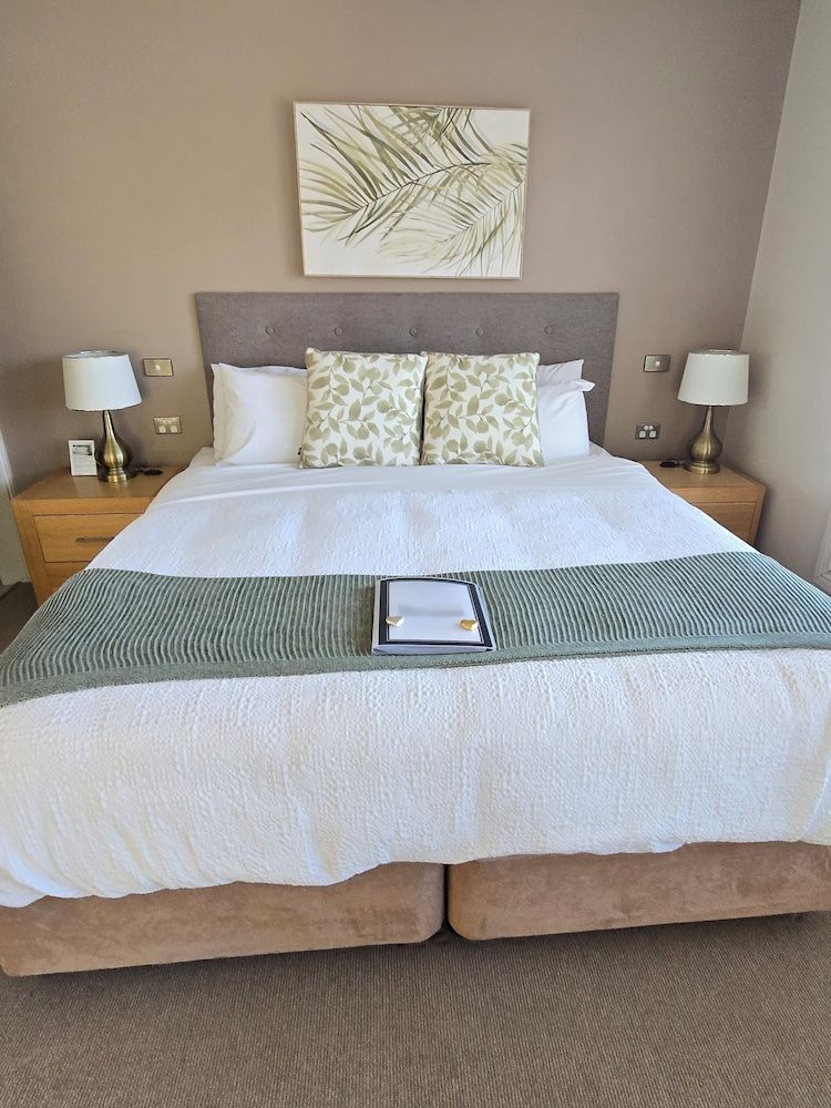 On The Terrace Stanley Premium Studio, 1 King Bed, Bay View, Beachside 3