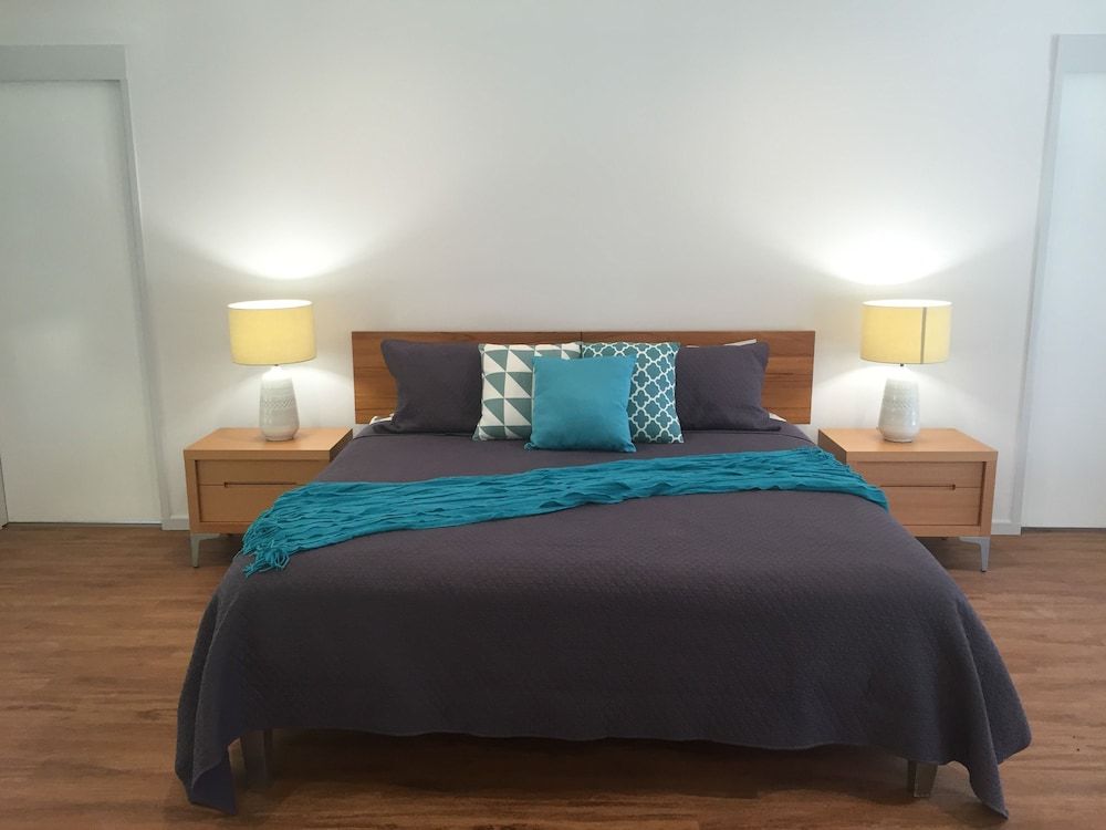 Premium Bungalow, 2 Bedrooms, Kitchenette, Garden View