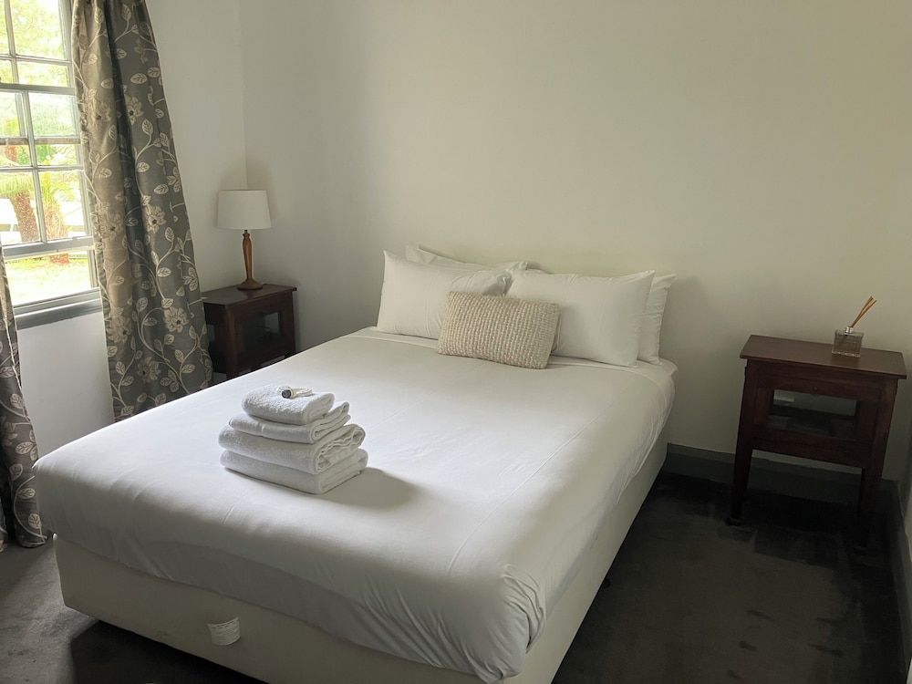 Queen Plus Room