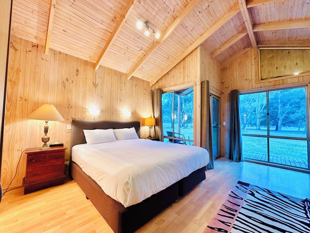 Grampians Chalets Superior Cabin 4