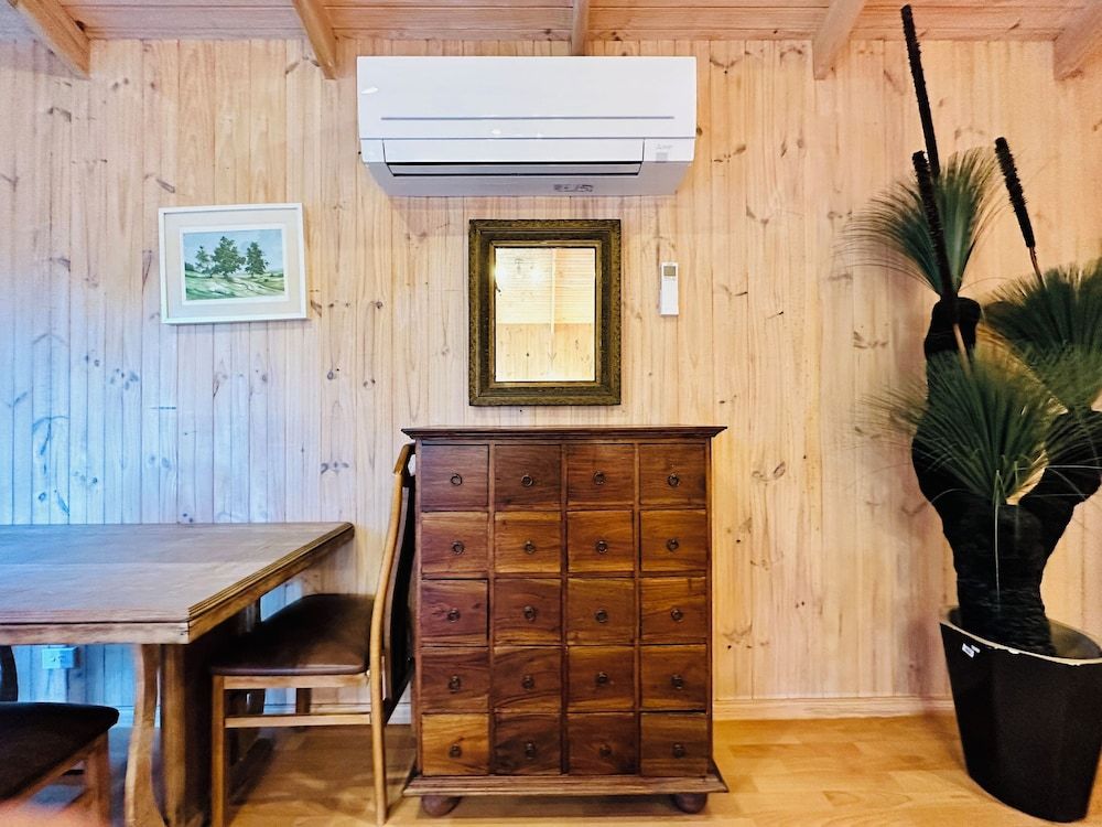 Grampians Chalets Superior Cabin 10