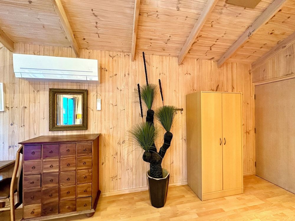 Grampians Chalets Superior Cabin 8