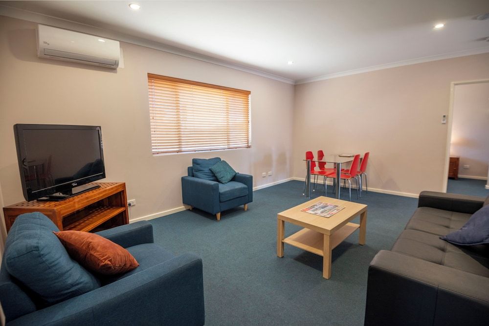 Bunbury Apartment Motel Apartment, 2 Bedrooms, Non Smoking, Kitchenette 18