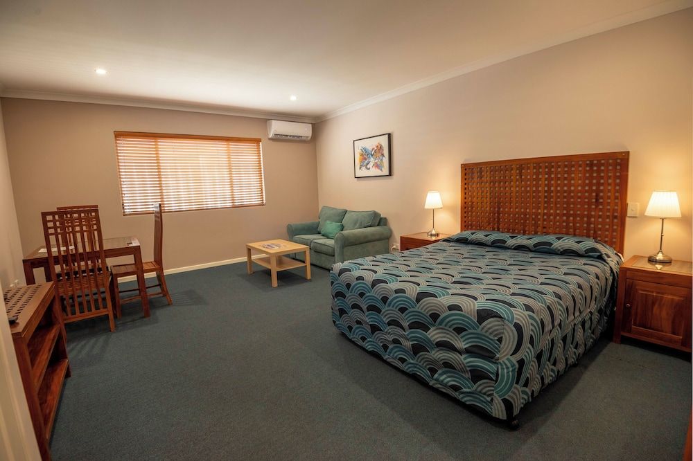 Bunbury Apartment Motel Studio, 1 Queen Bed, Non Smoking, Kitchenette