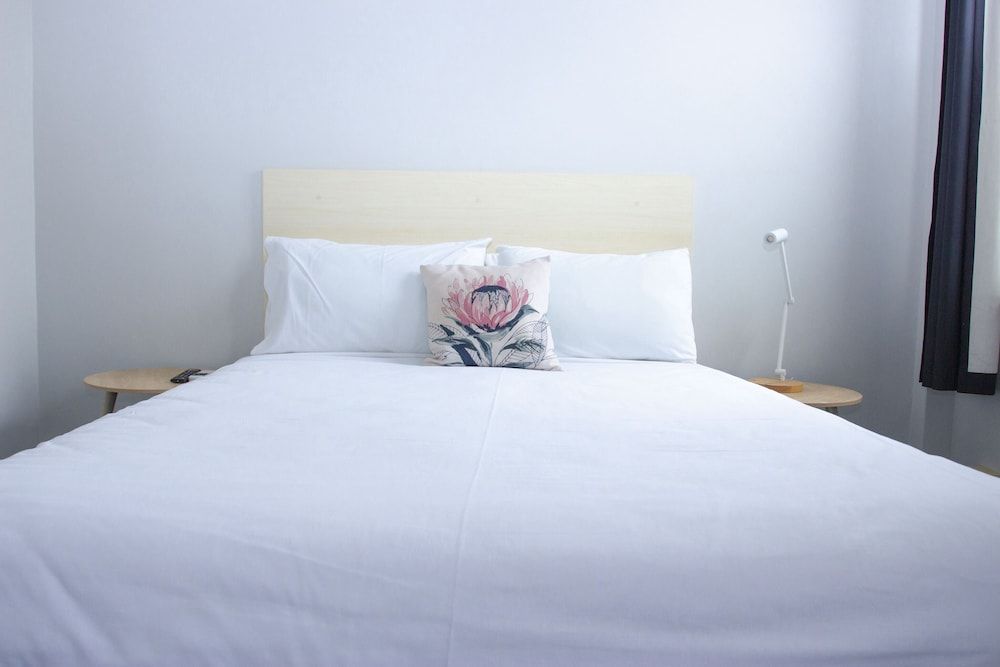 Grand Hotel Rockdale Basic Double Room 3