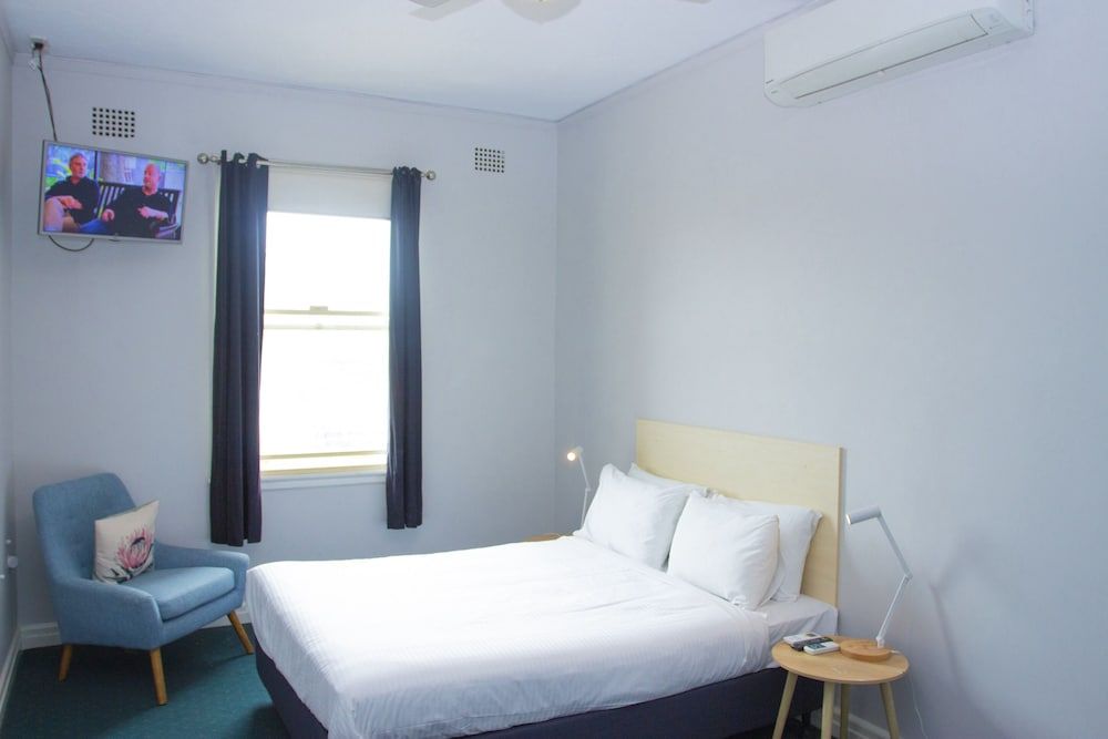 Grand Hotel Rockdale Double Room 3