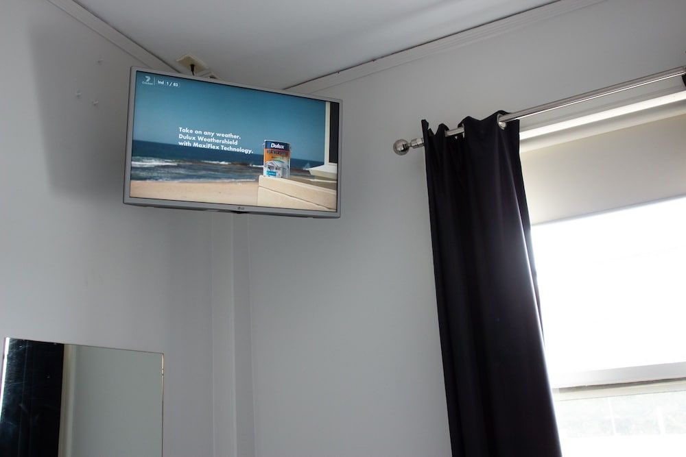 Grand Hotel Rockdale Single Room 7