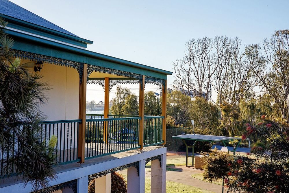 Yarrawonga Mulwala Golf Club Resort Waratah Suite 3