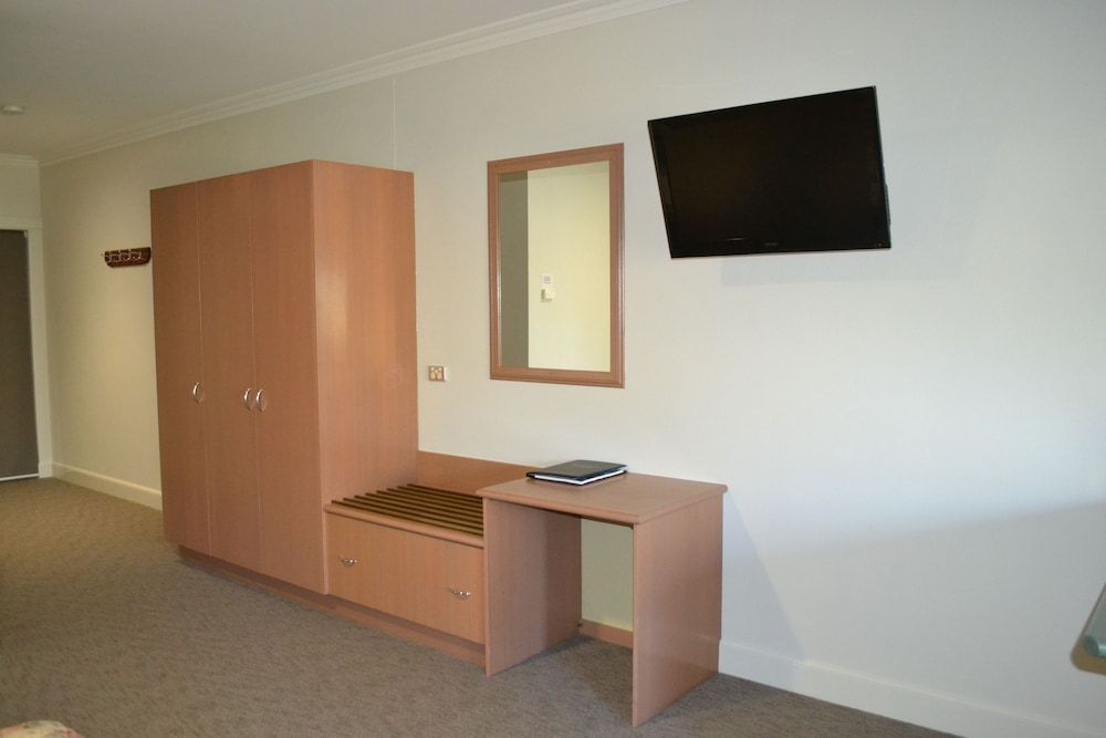 Yarrawonga Mulwala Golf Club Resort Waratah Suite 7