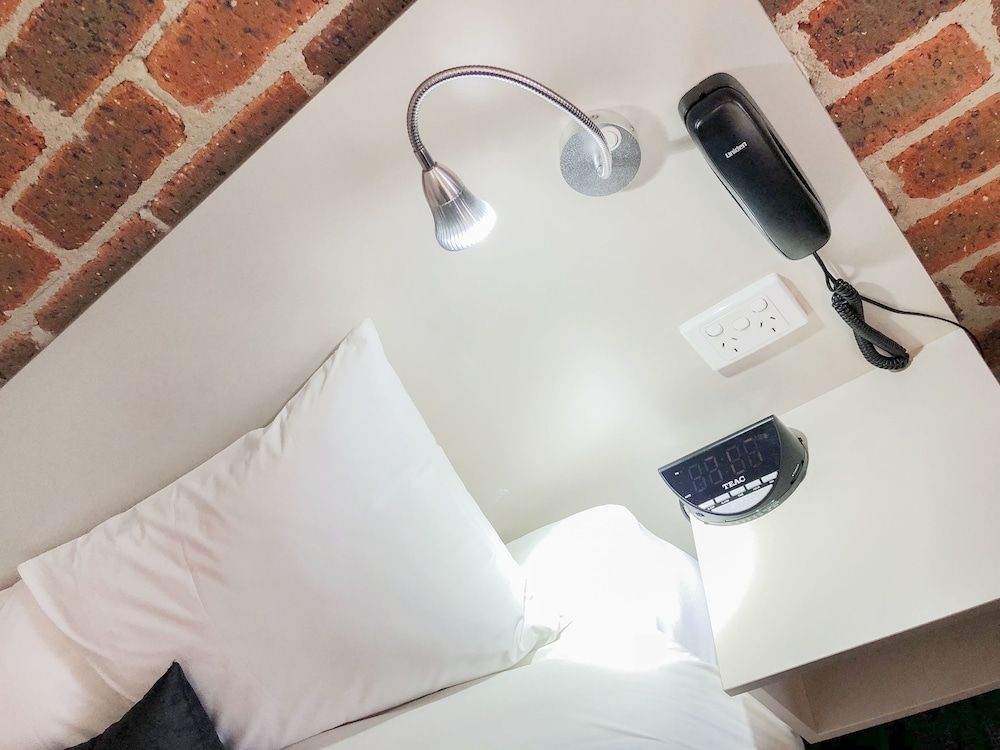 The Leeton Heritage Motor Inn Superior Room, 1 Queen Bed 3