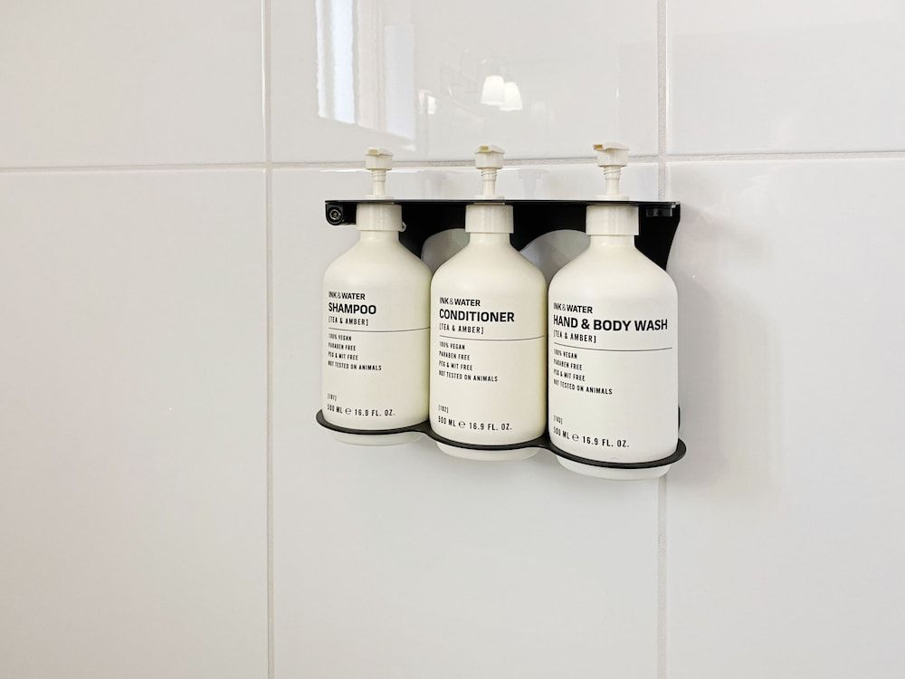 The Leeton Heritage Motor Inn Family Room, Multiple Beds 6