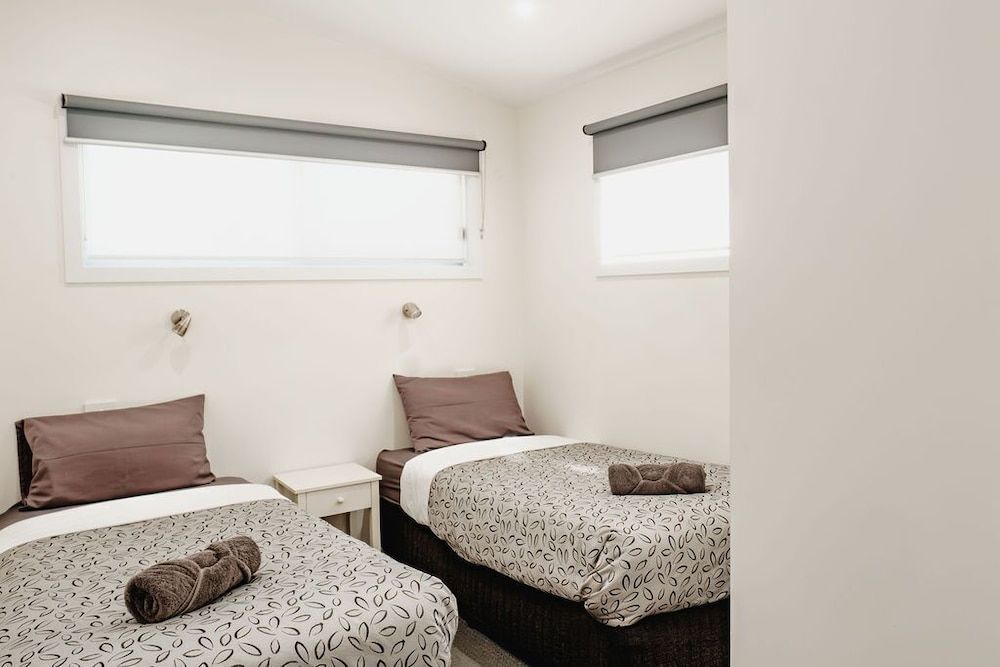 Port Fairy Holiday Park Deluxe Villa, 2 Bedrooms 2