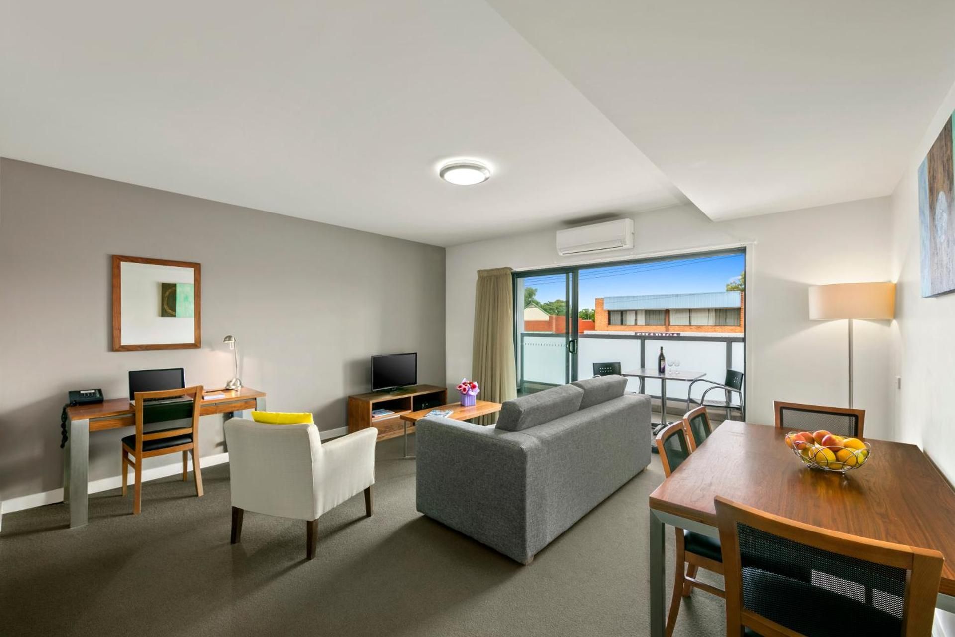 Quest Dubbo Serviced Apartments Executive One-Bedroom Apartment 2