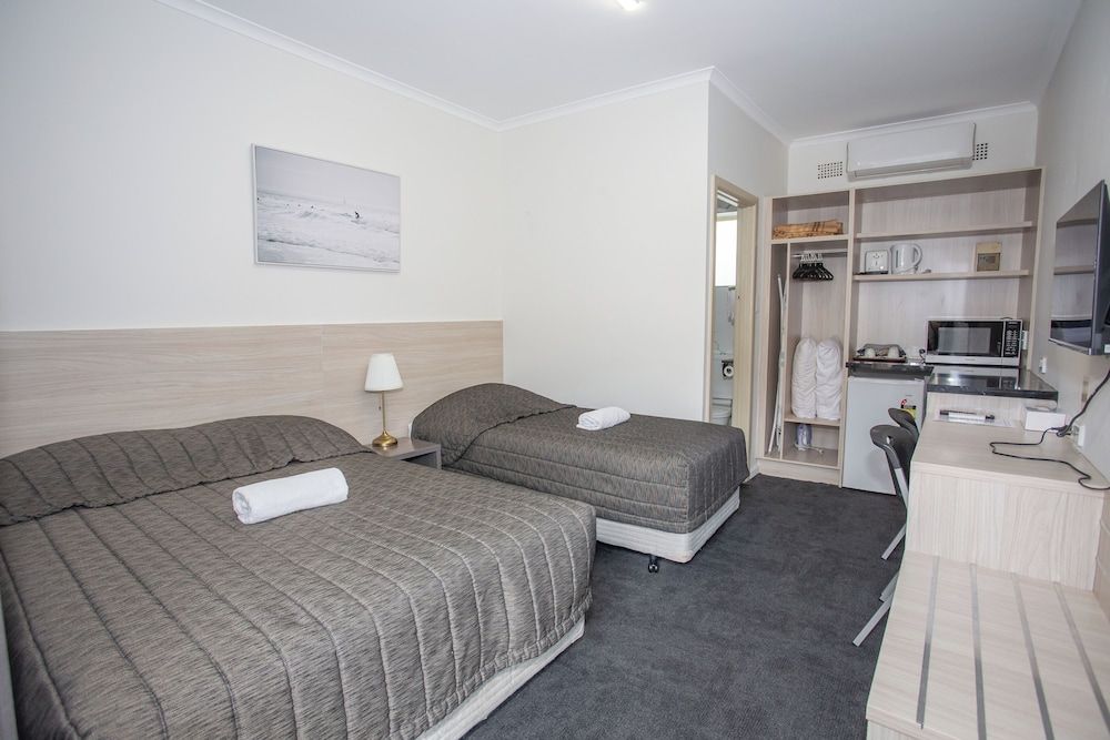 Standard Room (Twin Room)
