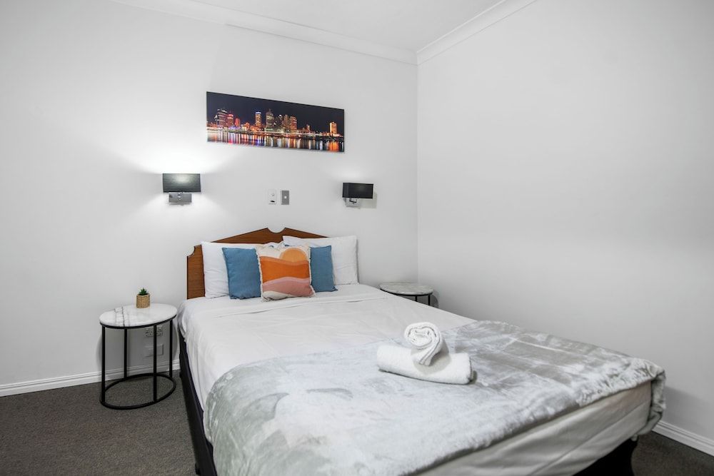 Standard Suite, Multiple Bedrooms (Interconnecting Unit)