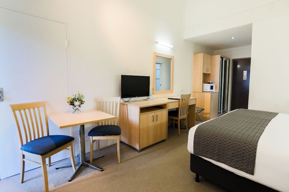 Parkhaven Superior King 4