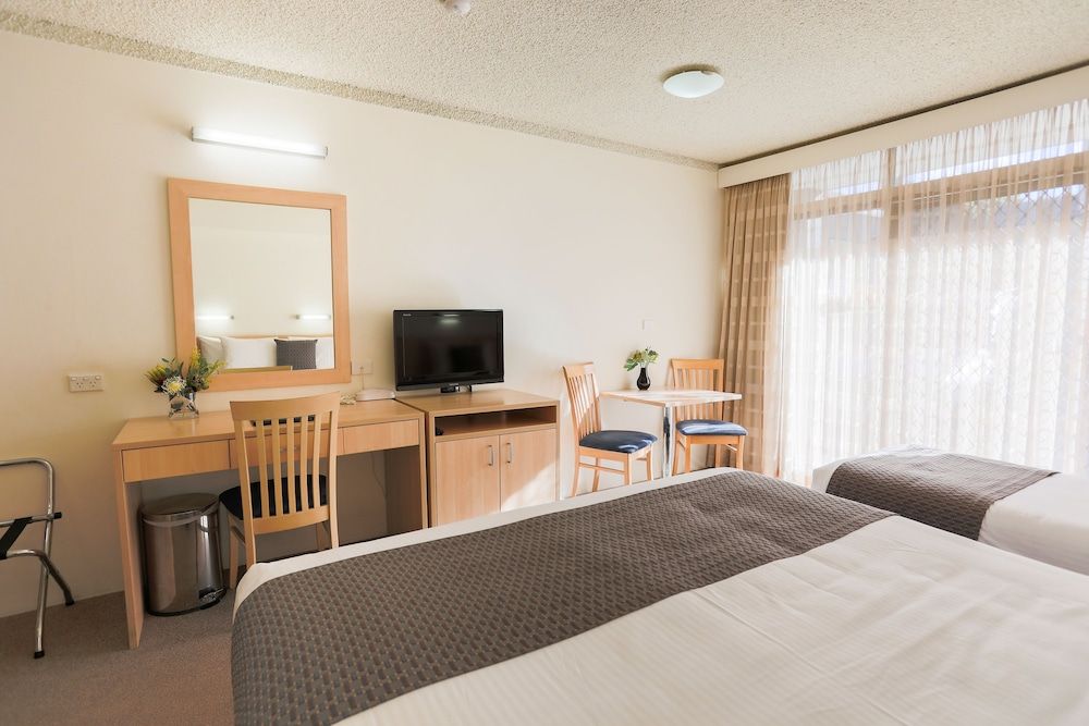 Parkhaven Superior Twin Room 2