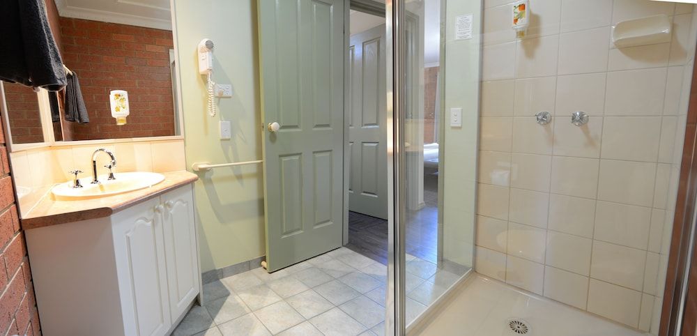 Bendigo Goldfields Motor Inn Standard Family Room (2 Bedrooms) 3