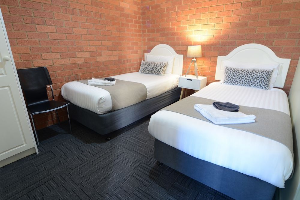 Bendigo Goldfields Motor Inn Family Room with Bath (2 Bedrooms)