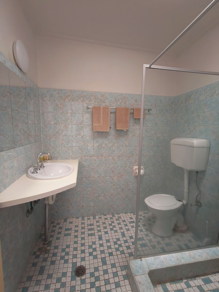 Red Chief Motel Twin 7