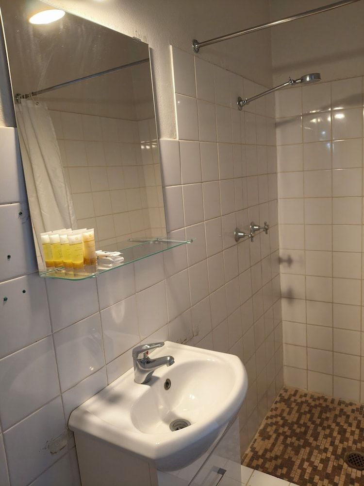 Red Chief Motel Self Contained 2 Bedroom Apartment 2