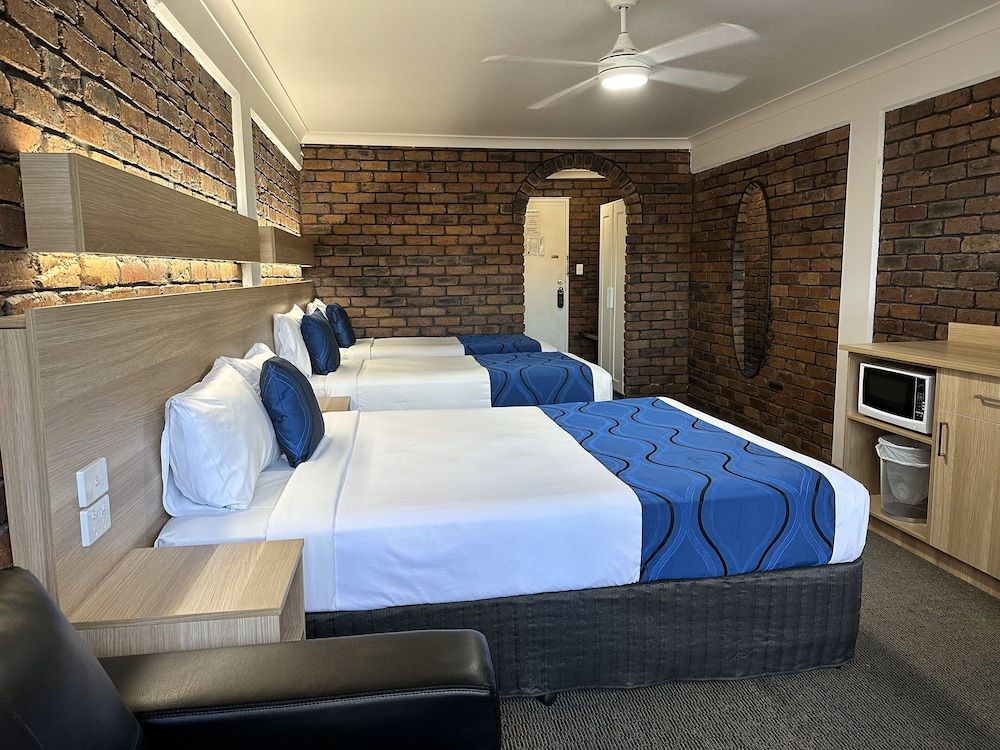 Family Room, Patio, Garden View (Family Suite)