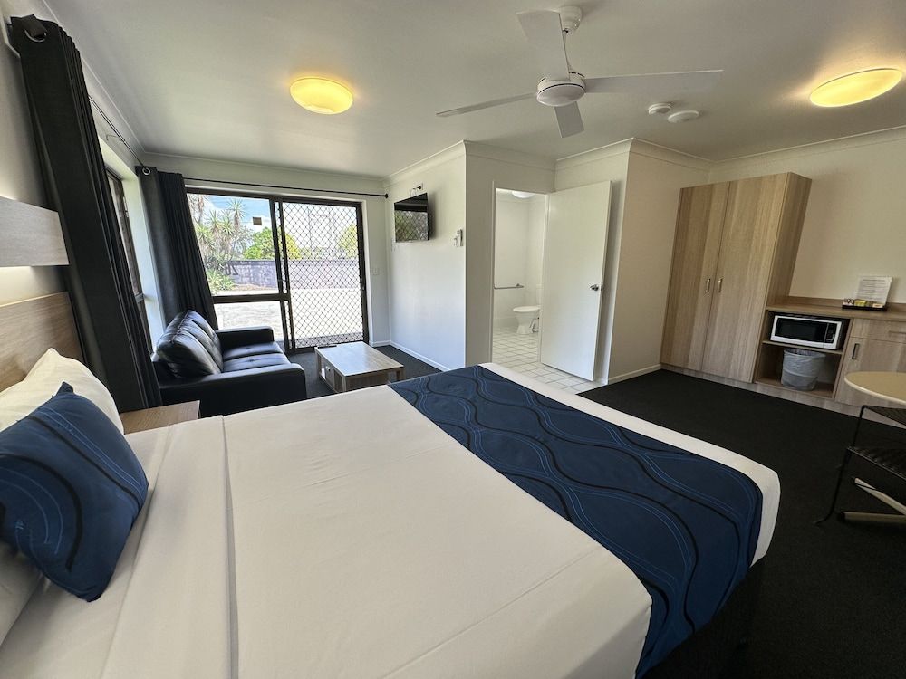 Standard Room, 1 Queen Bed, Accessible, Non Smoking (Double Easy Access)