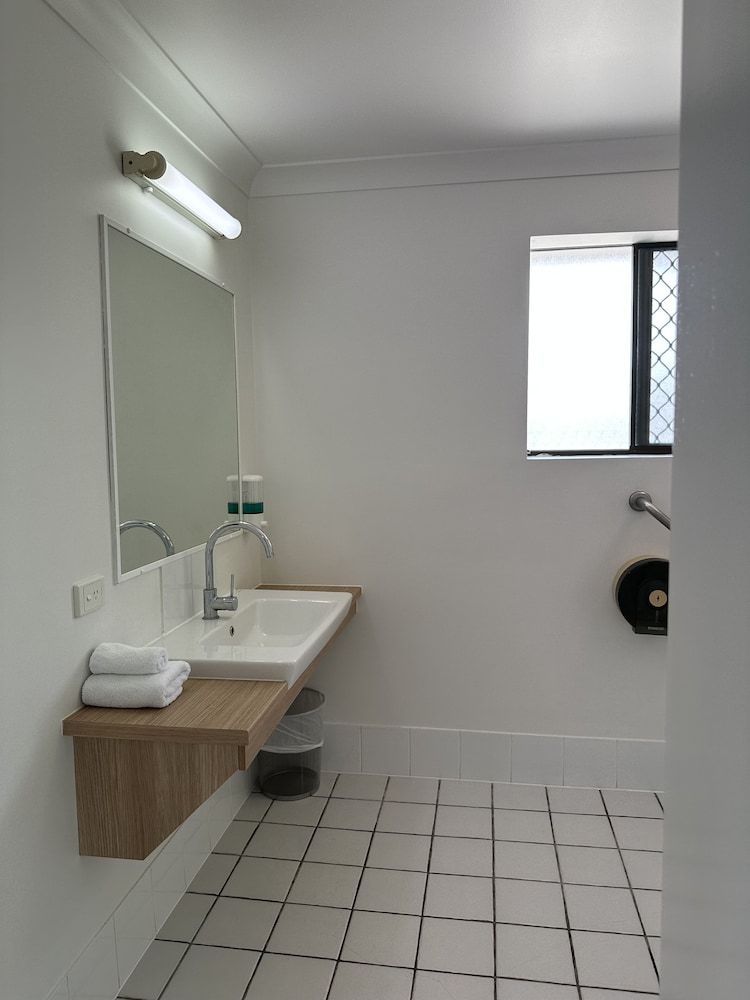 Standard Room, 1 Queen Bed, Accessible, Non Smoking (Double Easy Access)
