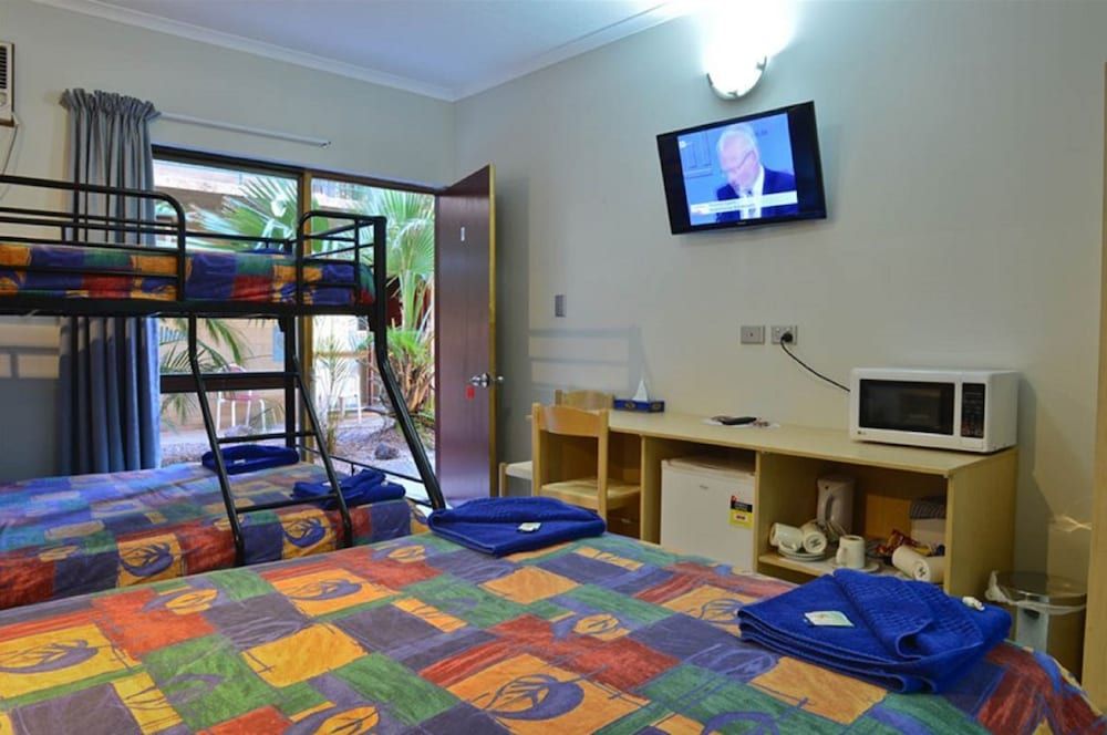 Goldfields Hotel Motel Family Room (Maximum 2 Adults + 2 Children) 3