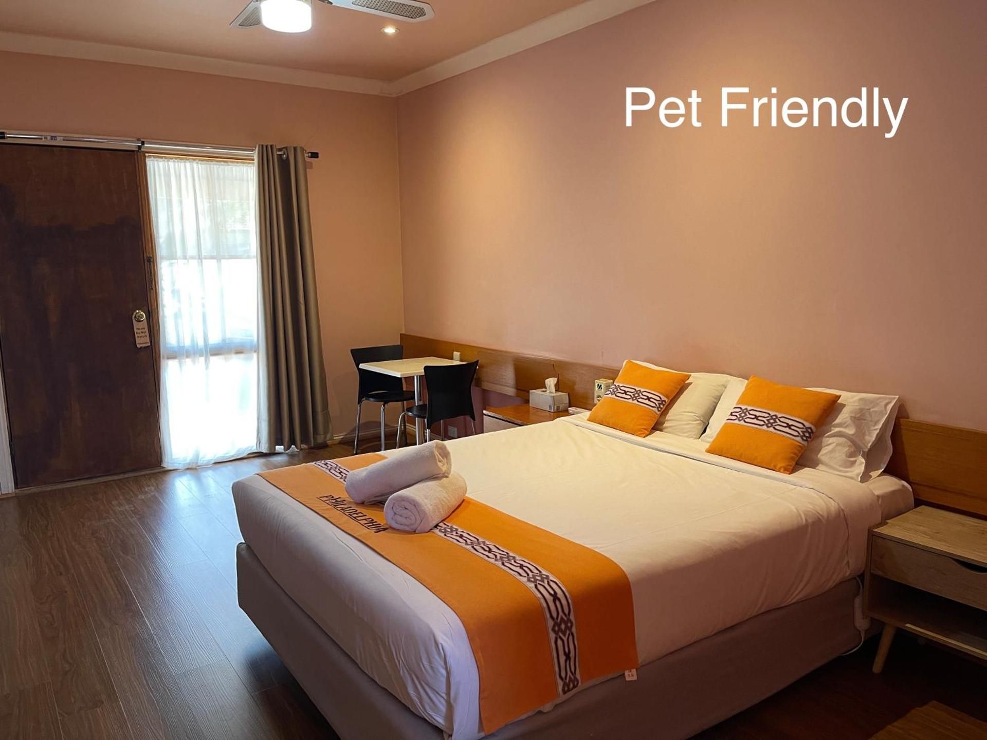 Standard Queen Room - Pet Friendly
