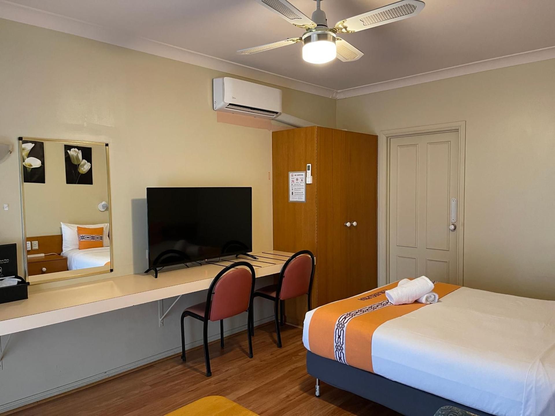 Queen Room - Disability Access