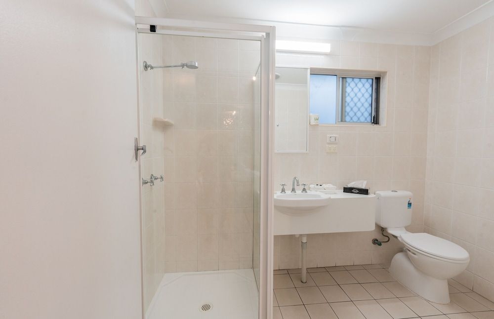 The Henry Parkes Motel Tenterfield Standard Queen 4