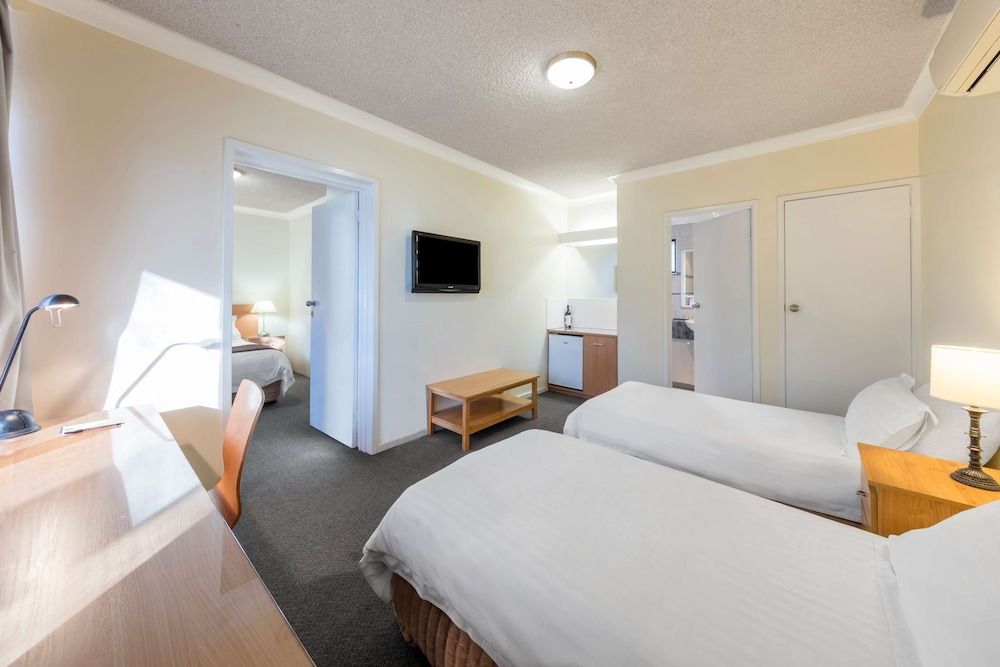 Best Western Governor Gipps Motor Inn Family Suite, 2 Bedrooms, Non Smoking 2