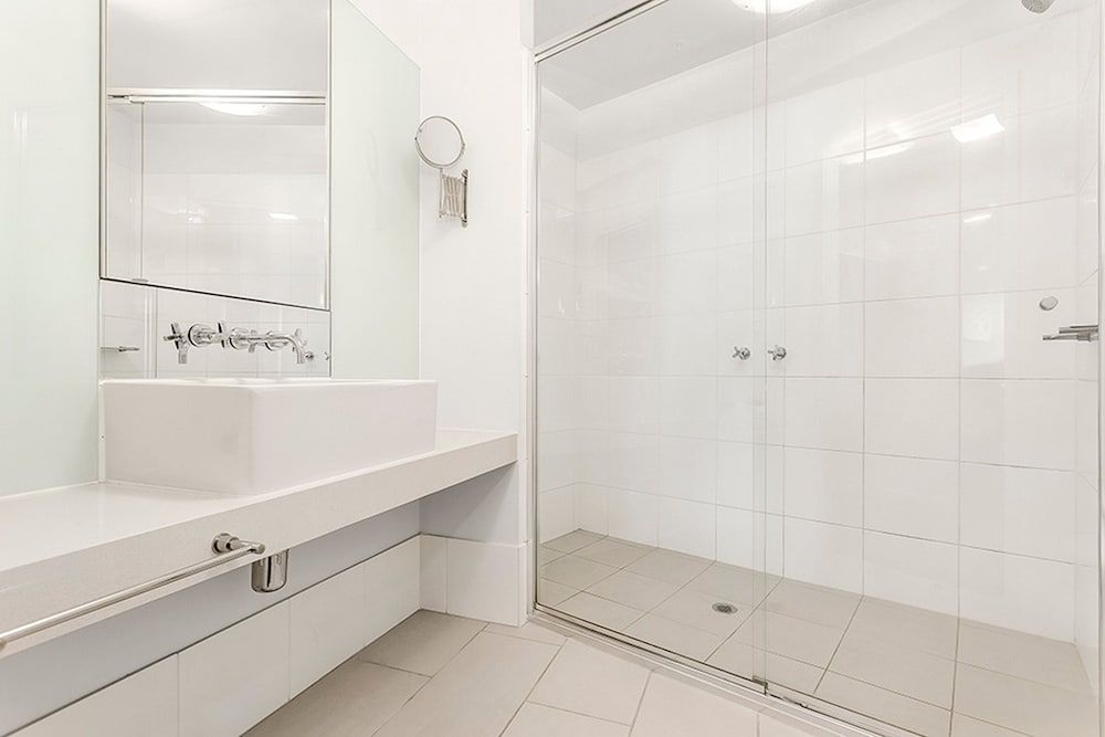 Melbourne Holiday Apartments Flinders Wharf 2 Bedroom 2 Bath Deluxe Apartment 8