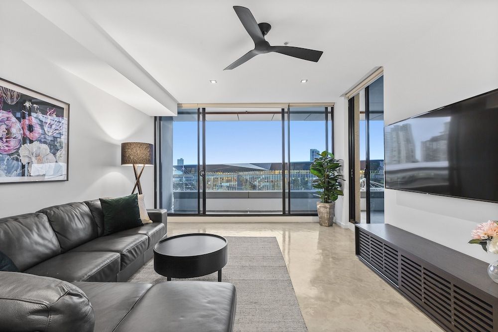 Melbourne Holiday Apartments Flinders Wharf 3 Bedroom 2 Bath Deluxe Apartment 17