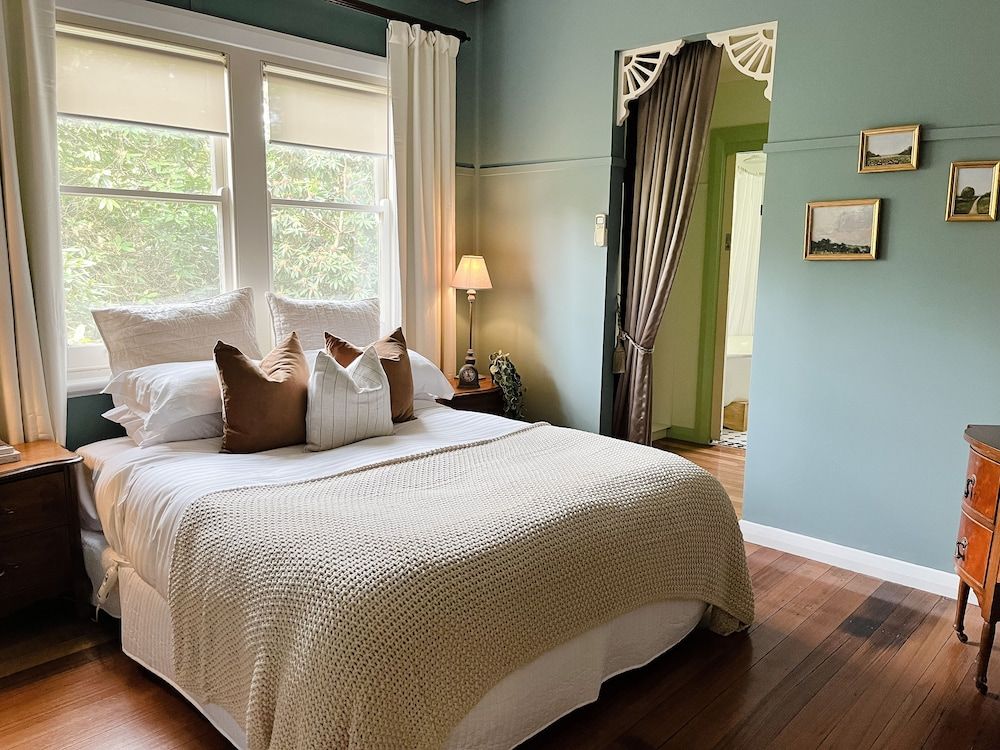 Woolrich Cottage