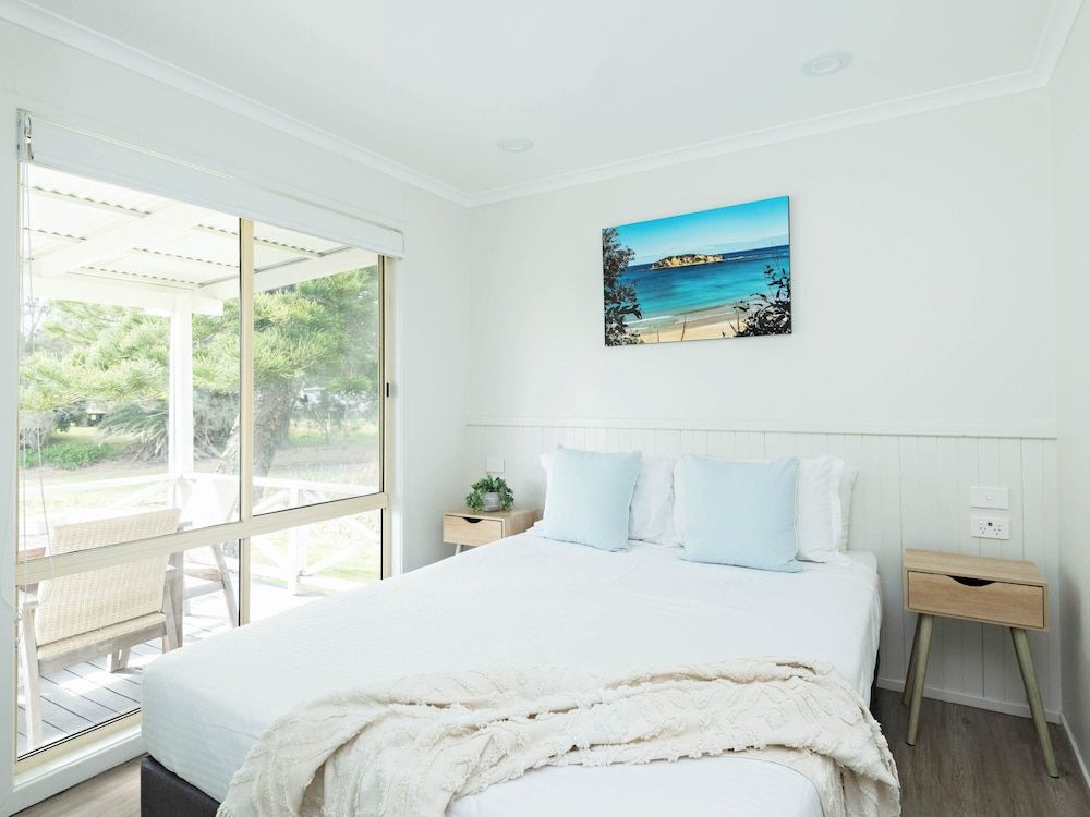 Barlings Beach Holiday Park Beach Comber Cabin 2