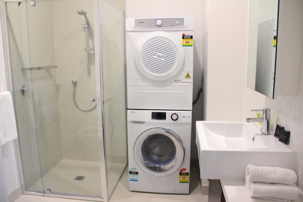 Whitehorse Apartment Hotel Executive One Bedroom Suite 8