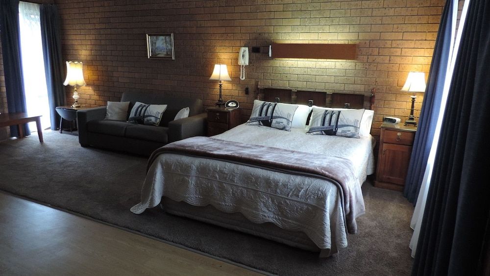 Standard Room, Non Smoking (Queen Suite)