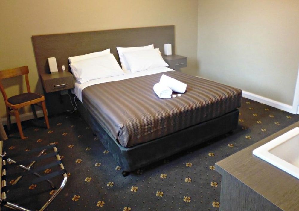 Formby Hotel Family Room (4 share) 2