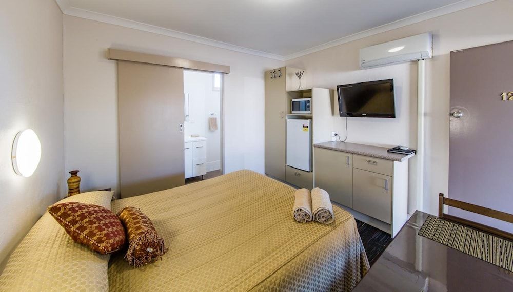 Deluxe Room, Non Smoking (Deluxe Queen)